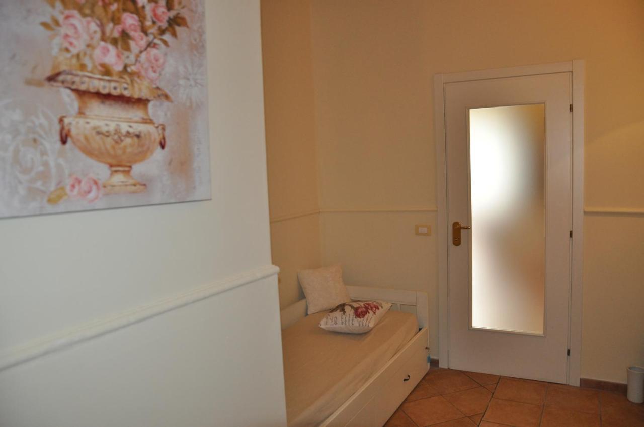Bed And Breakfast Piazza Mercato Pescara Exterior foto