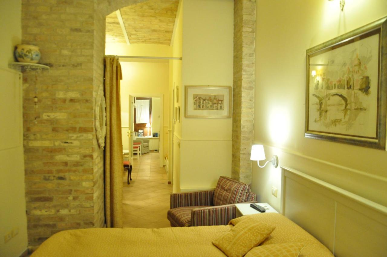 Bed And Breakfast Piazza Mercato Pescara Exterior foto
