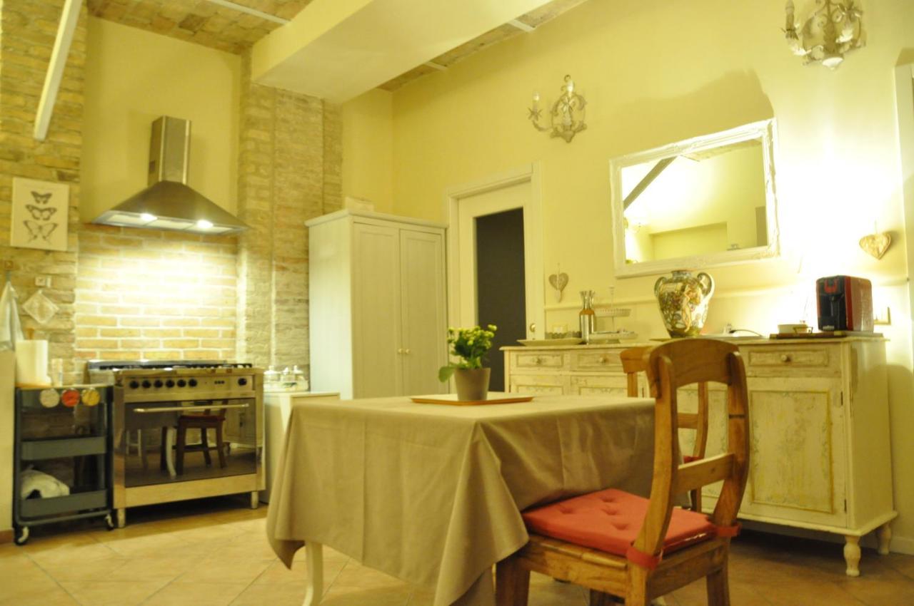 Bed And Breakfast Piazza Mercato Pescara Exterior foto